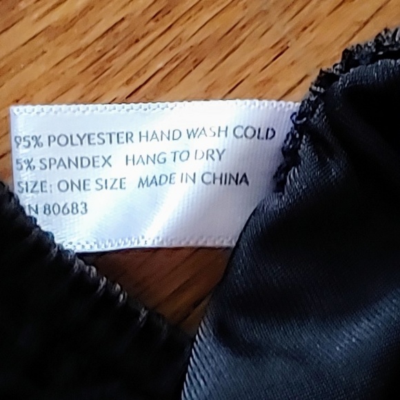 Black Petticoat for Costume - Picture 2 of 2